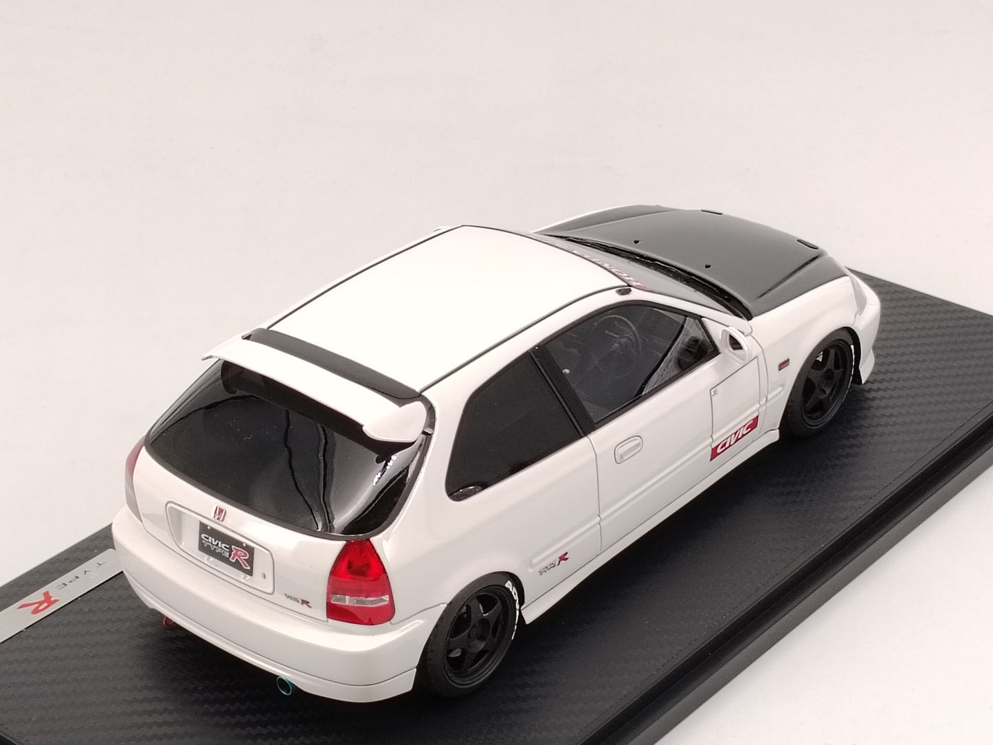 Ignition Model 1/18 Honda CIVIC (EK9) Type R resin car model
