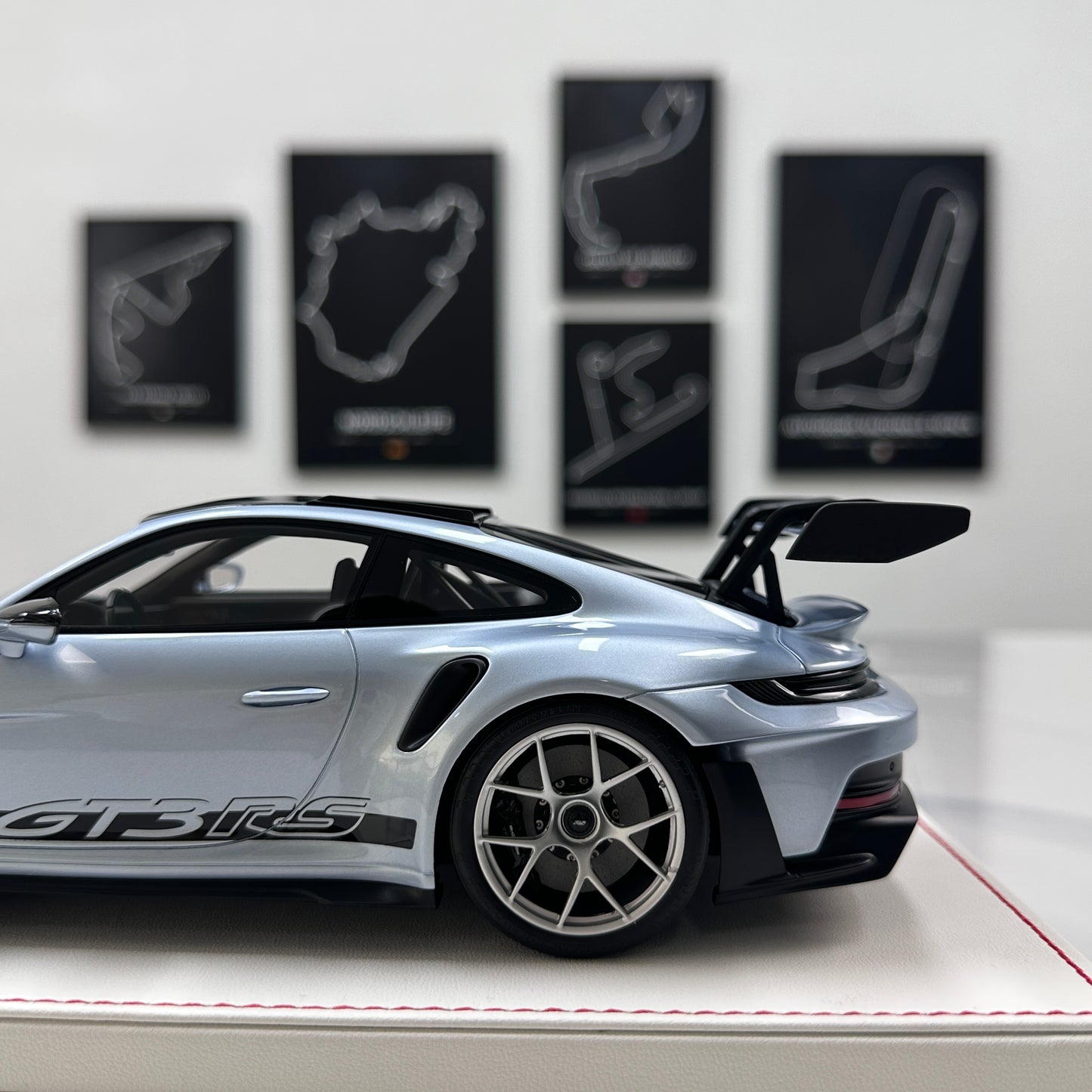 GH MODEL 1/18 Porsche 992 GT3RS Ice Blue Limited Edition Model Car