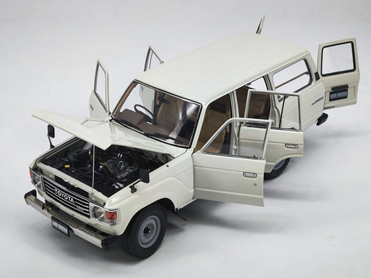 Kyosho 1/18 Toyota Cruiser LC60 off-road vehicle model ornaments white