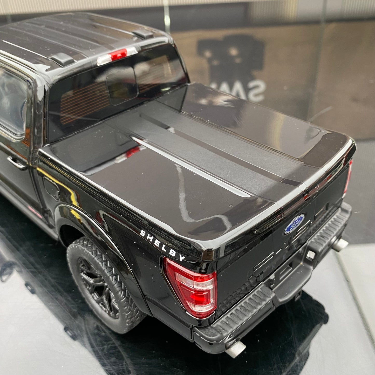 GT Spirit 1/18 Ford Shelby F-150 Pickup Truck Black Simulation Car Model GT919