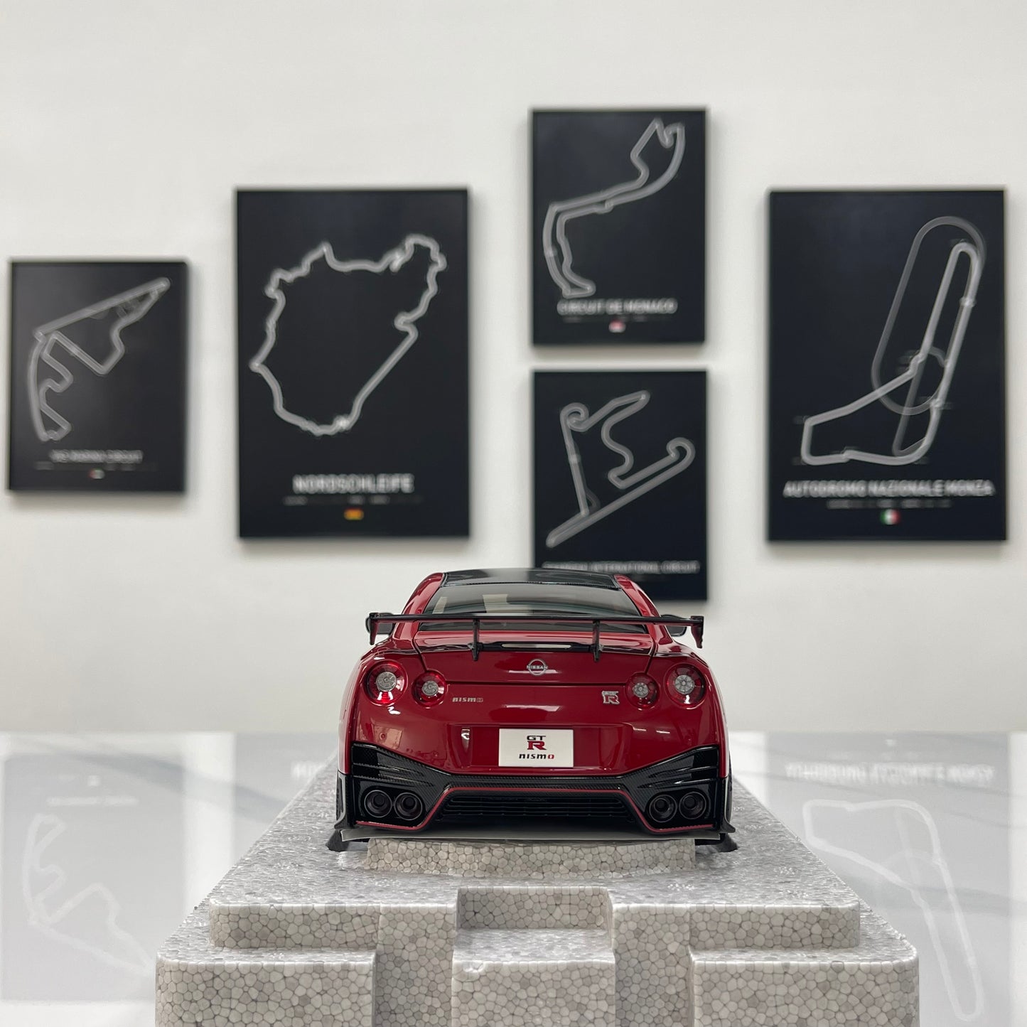 MOTORHELIX 1/18 Nissan GT-R NISMO (R35) Special Edition 2022 Vibrant Red Alloy Full-Opening Model Car