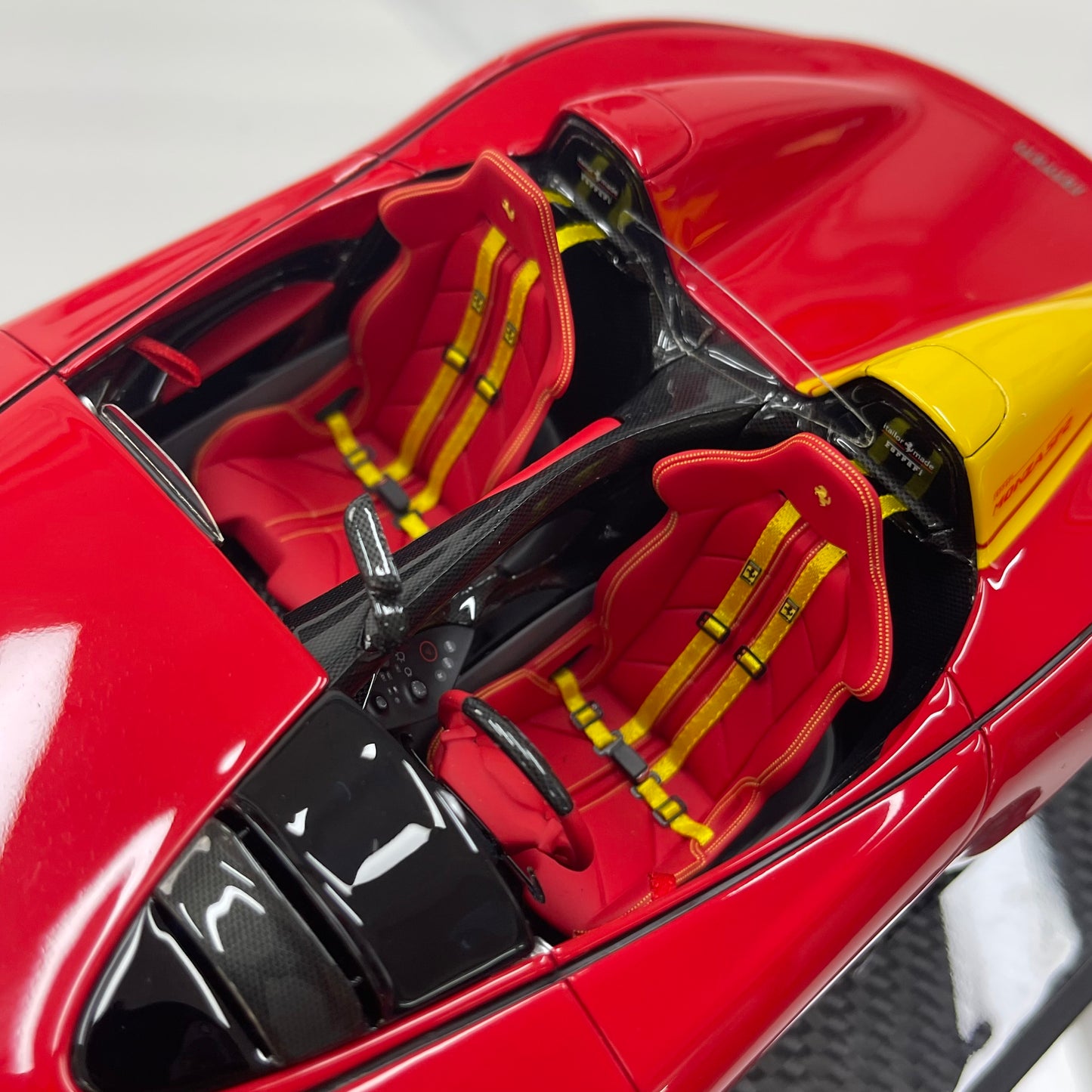 CE 1/18 Ferrari Monza SP2 – Prancing Horse Red – CE012