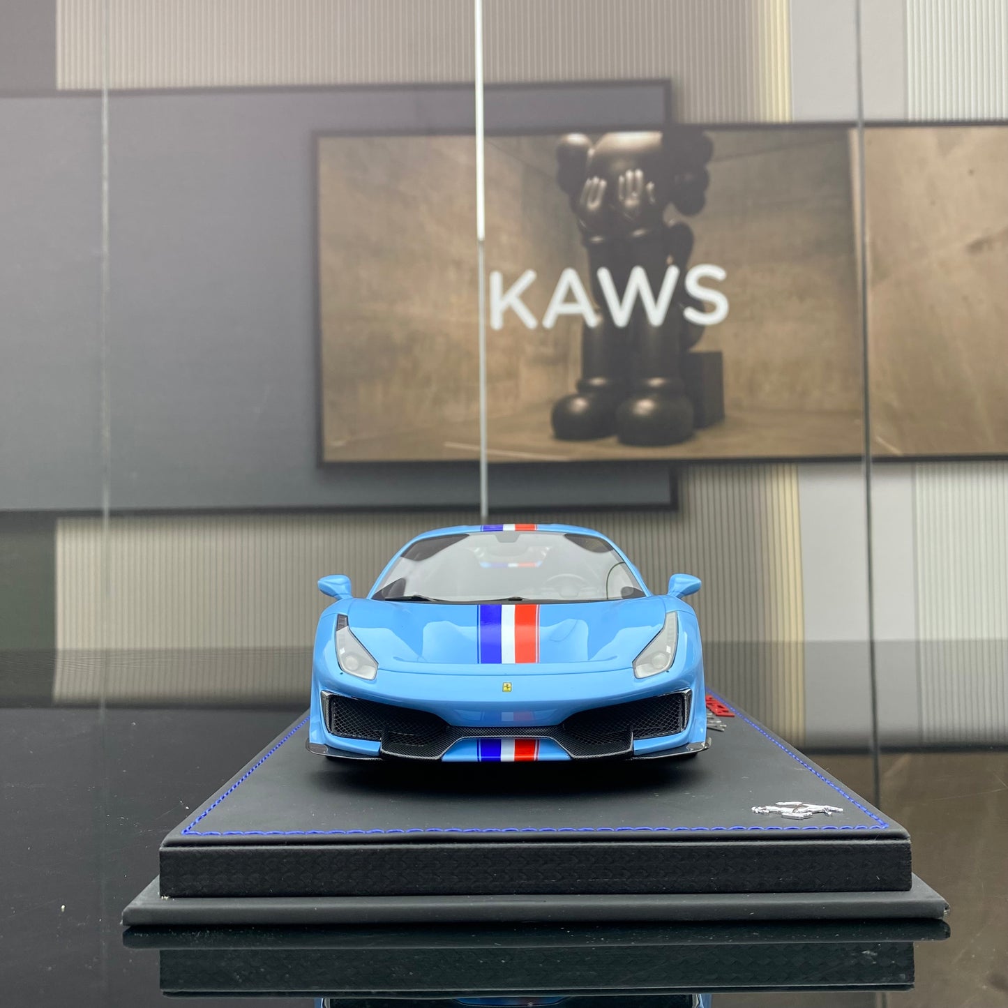 BBR 1/18 Ferrari 488 pista Hong Kong purple limited edition car model ornament