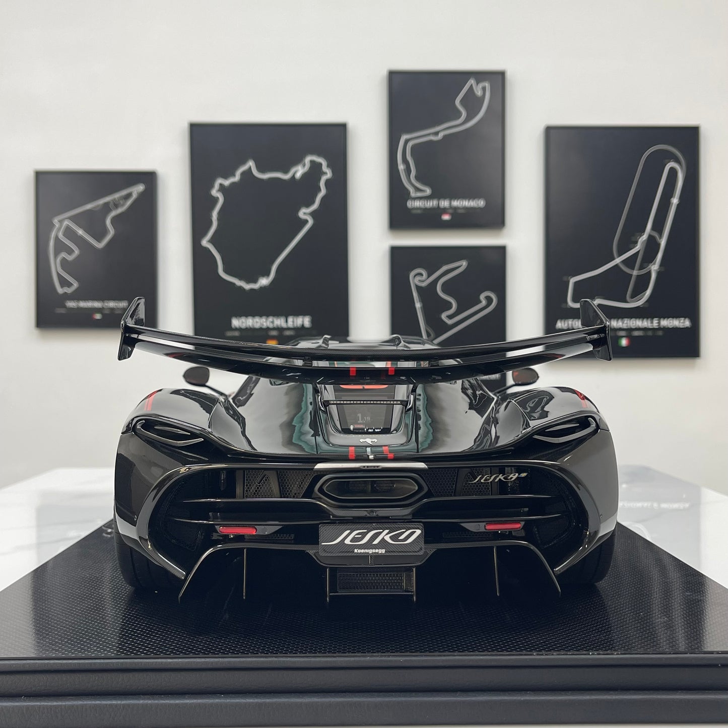 FRONTIART 1/8 Koenigsegg Jesko Full Carbon Limited Edition Model Car
