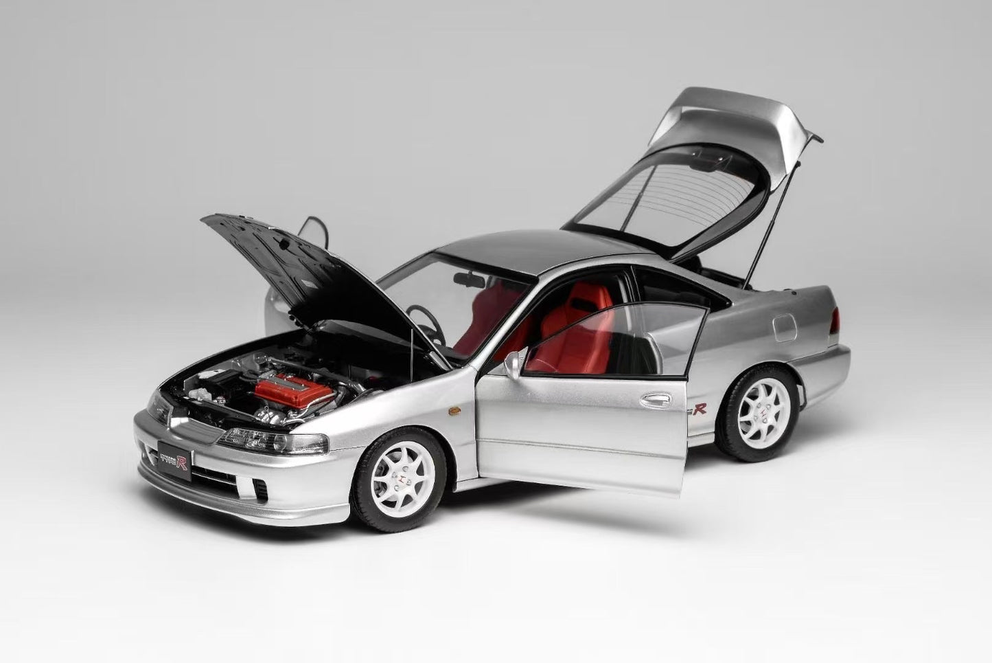 MOTORHELIX 1/18 alloy car model Honda Integra Type R (DC2) Pre-Facelift early version