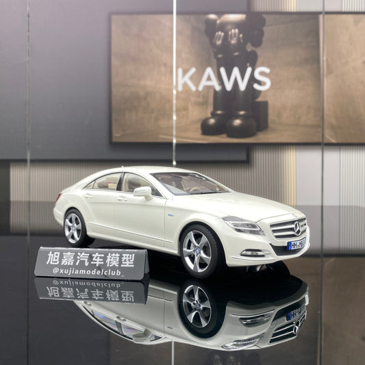 NOREV 1/18 Mercedes-Benz CLS Coupe 2011 Alloy Fully Open White Simulation Car Model Ornament