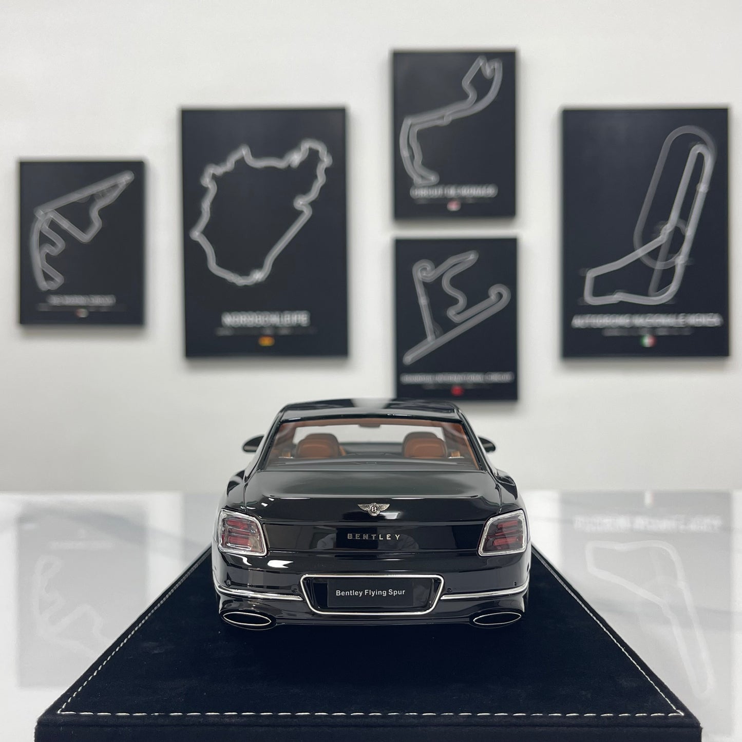 HH Model 1/18 Bentley Flying Spur Diamond Black Limited Edition Model Car