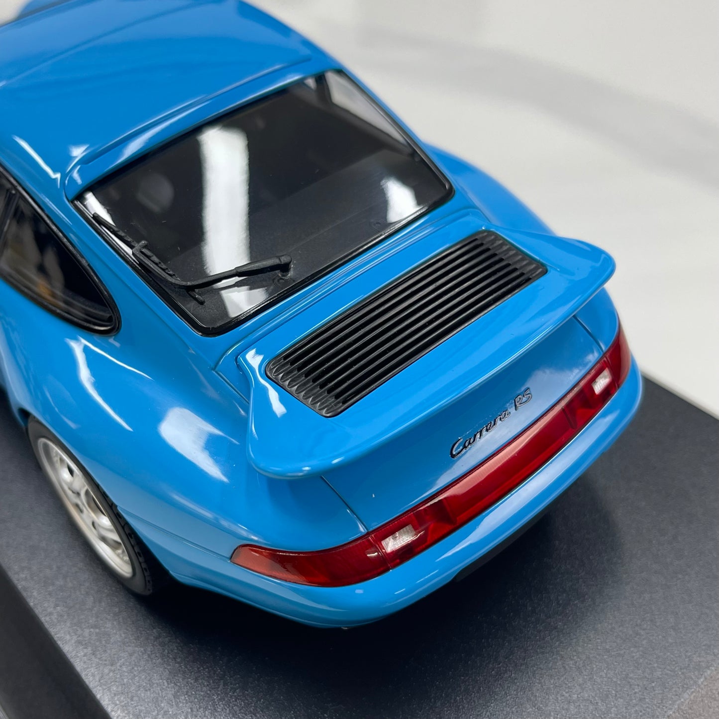 MINICHAMPS 1/18 Porsche 911 RS (993) - 1994 Blue 155061121