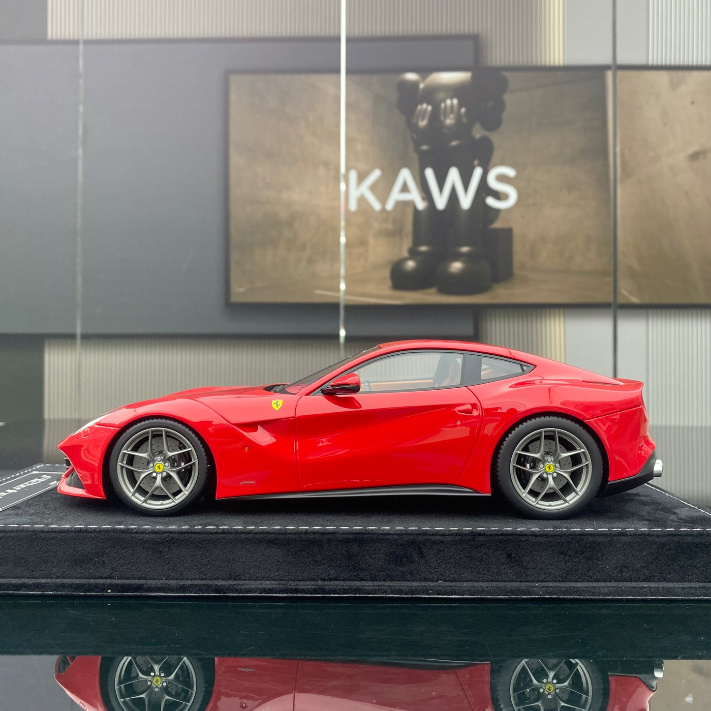 Adornos para el modelo Ferrari F12 Berlinetta rojo estándar de edición limitada, modelo HH 1/18