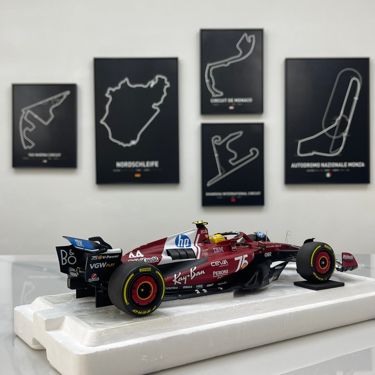 BBR 1/18 Ferrari Hamilton Monaco GP 2025 Red P18267C44