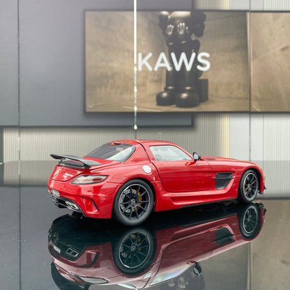 MINICHAMPS 1/18 Mercedes-Benz AMG SLS Black Series Aleación roja Modelo de coche de simulación totalmente abierto Colección de adornos