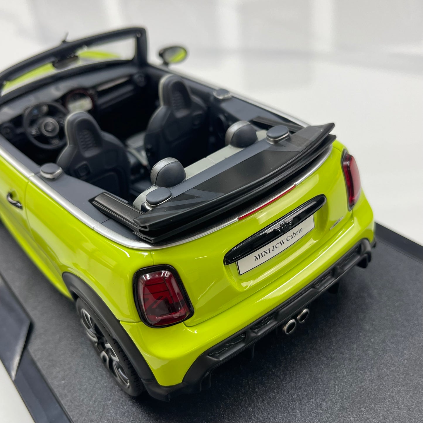 OTTO 1/18 MINI JCW Cabrio Zesty Yellow OT1303