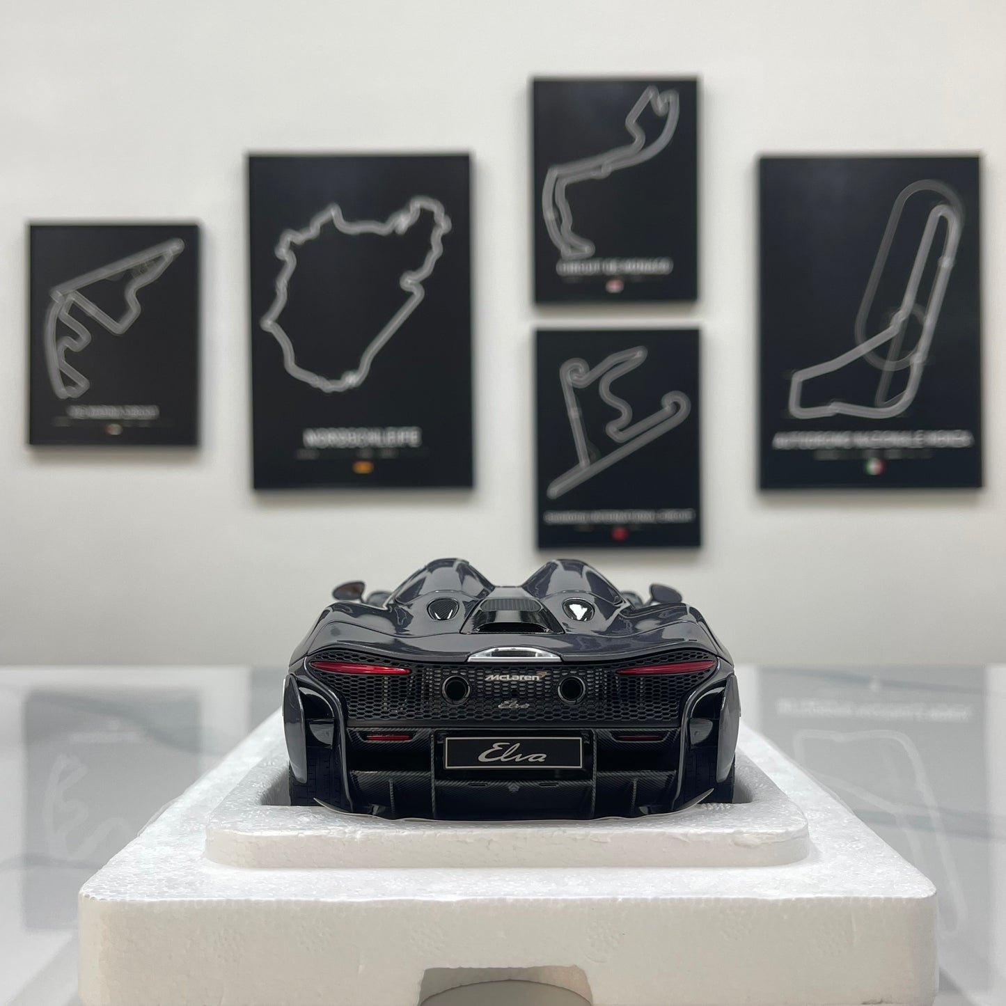 LCD 1/18 McLaren Elva Diecast Model – Metallic Grey (LCD18015-HGM)