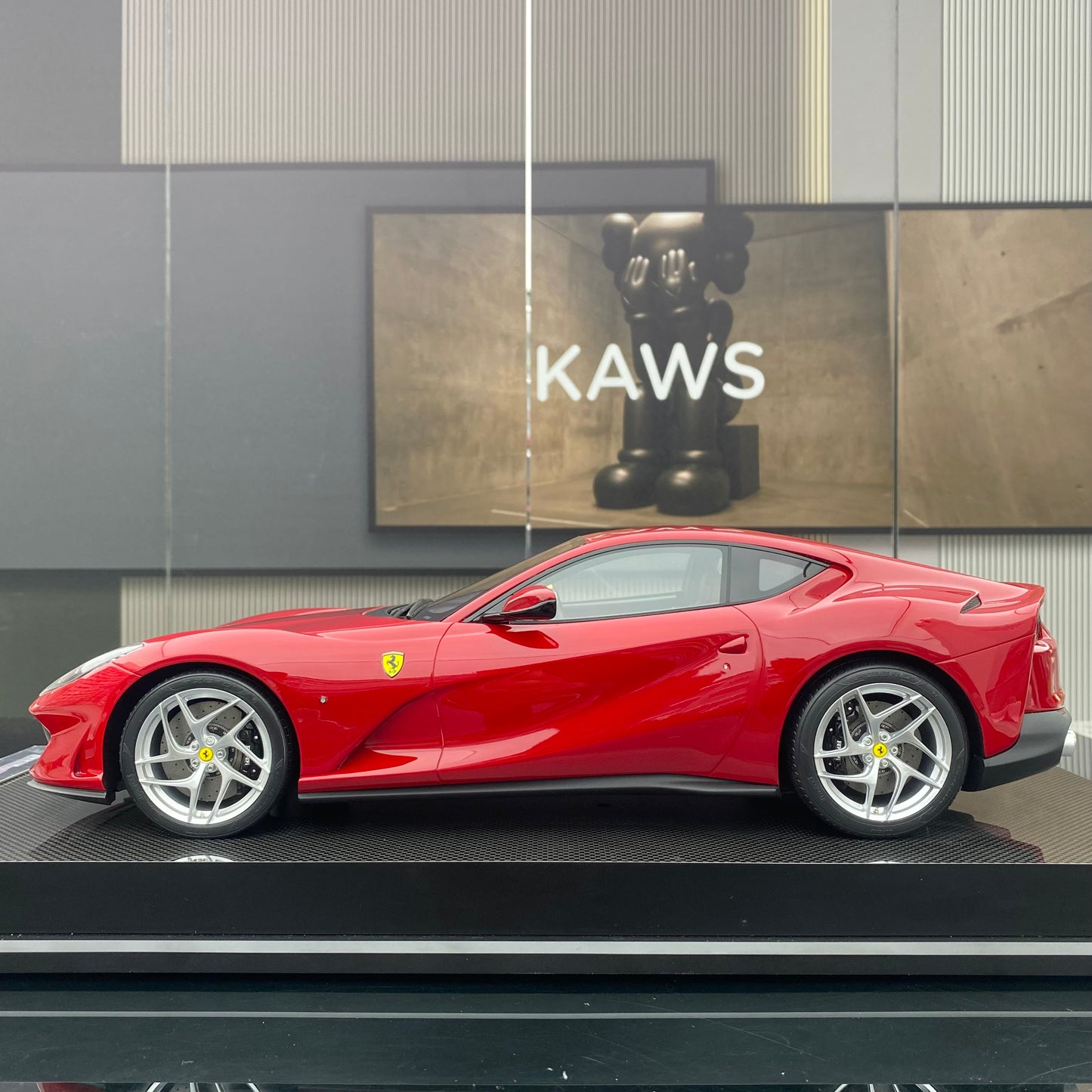 Amalgam 1/12 Ferrari 812 SUPERFAST Red Simulation Car Model
