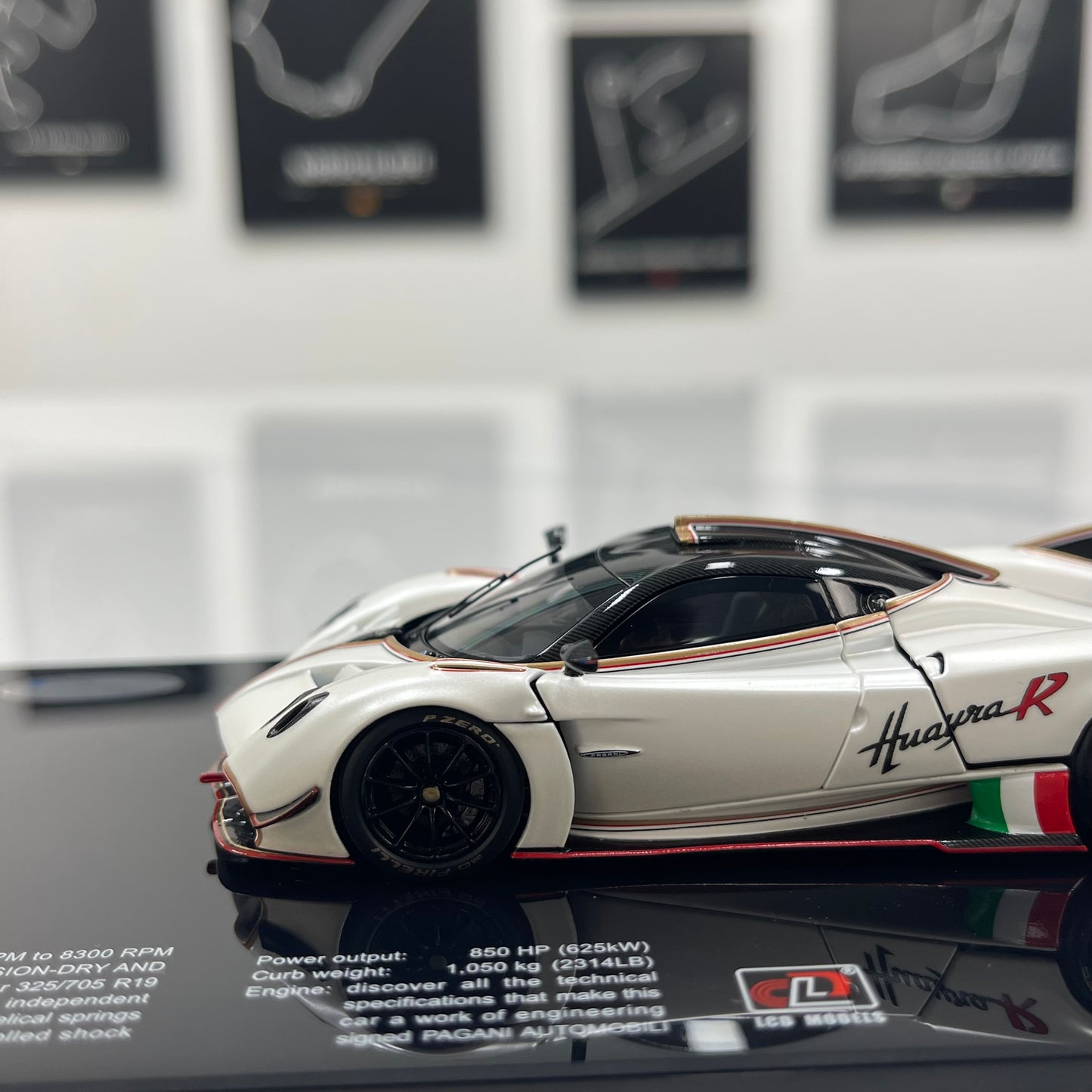 LCD 1/43 Pagani Huayra R Die-cast Model (Fully Opening Parts) – Matte White (LCD43017-PW)