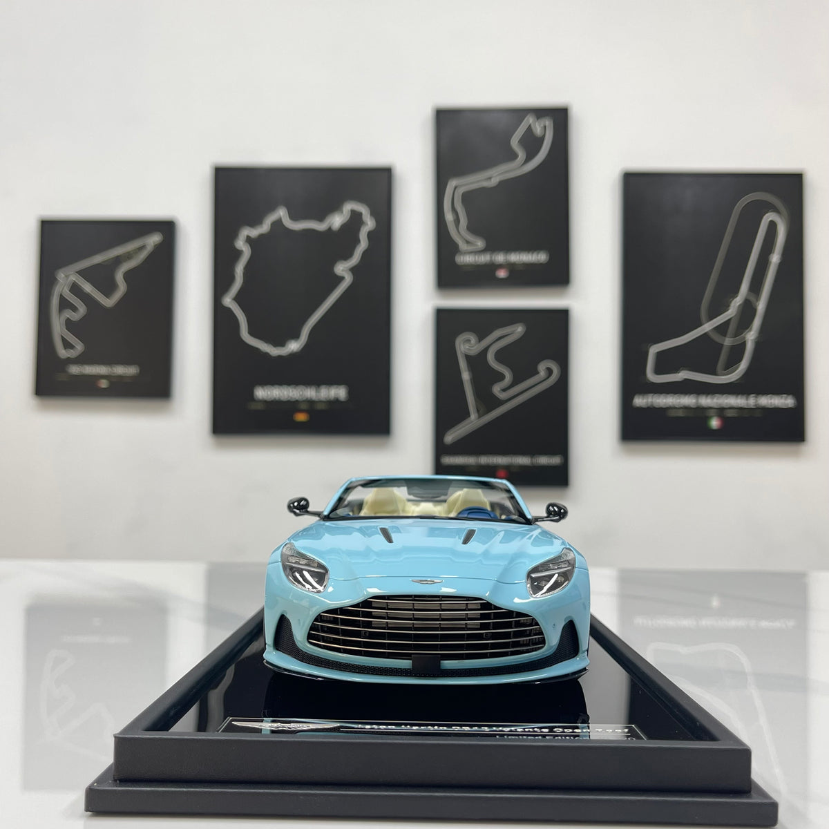 MOTORHELIX 1/18 Aston Martin DB12 Volante (Convertible) – Glass Blue – MH397