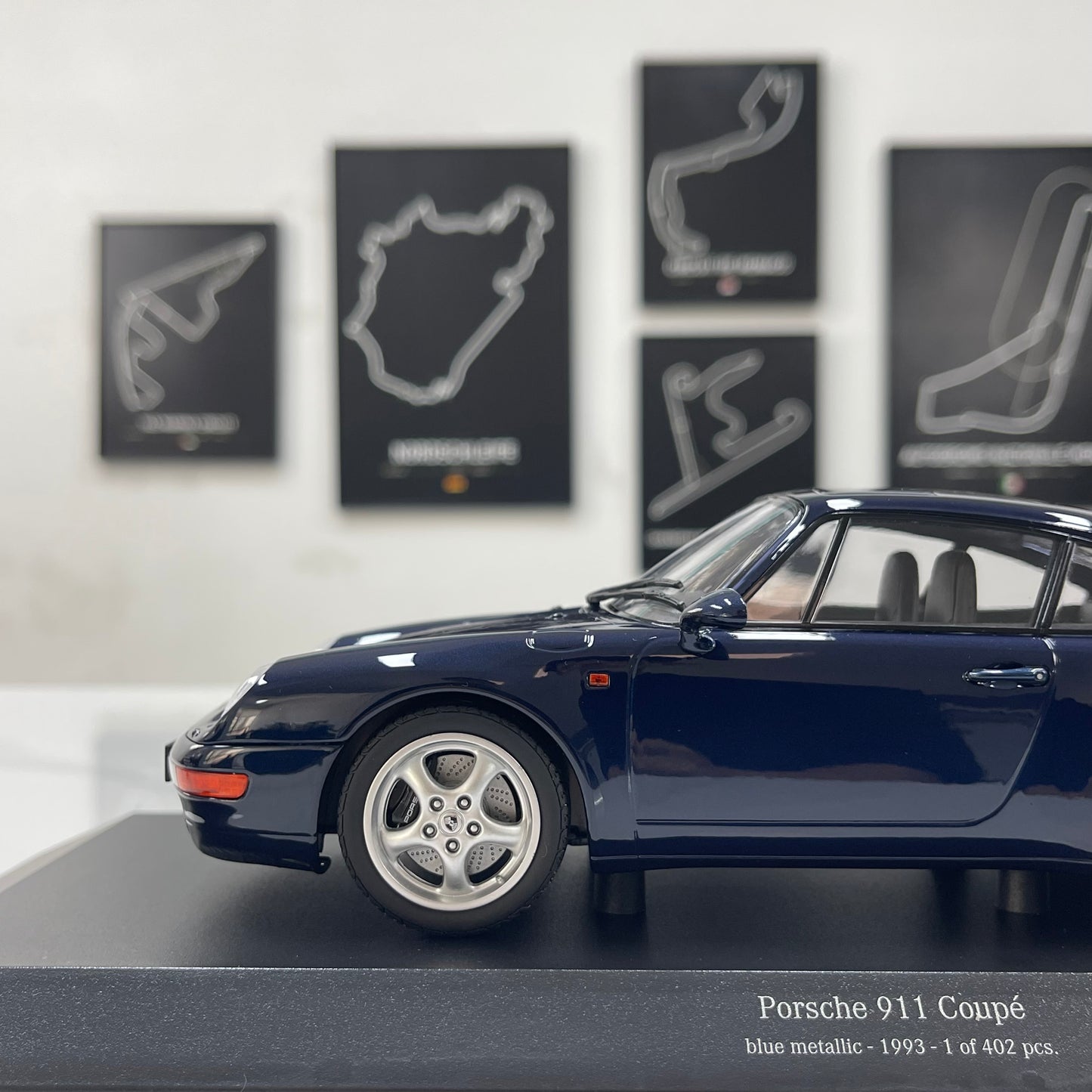 MINICHAMPS 1/18 Porsche 911 (993) 1993 Metallic Blue 155061100