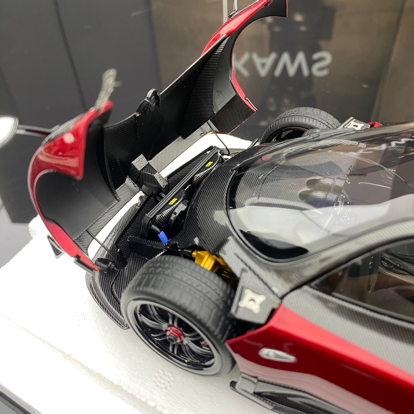 Almost Real 1/18 Pagani Zonda Cinque Alloy Fully Open Simulation Car Model