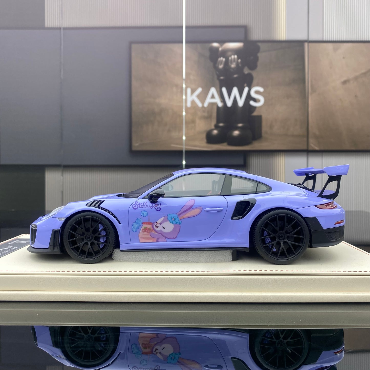 Vehículo Art1/18 Porsche 911 GT2RS Weissach Modelo de paquete