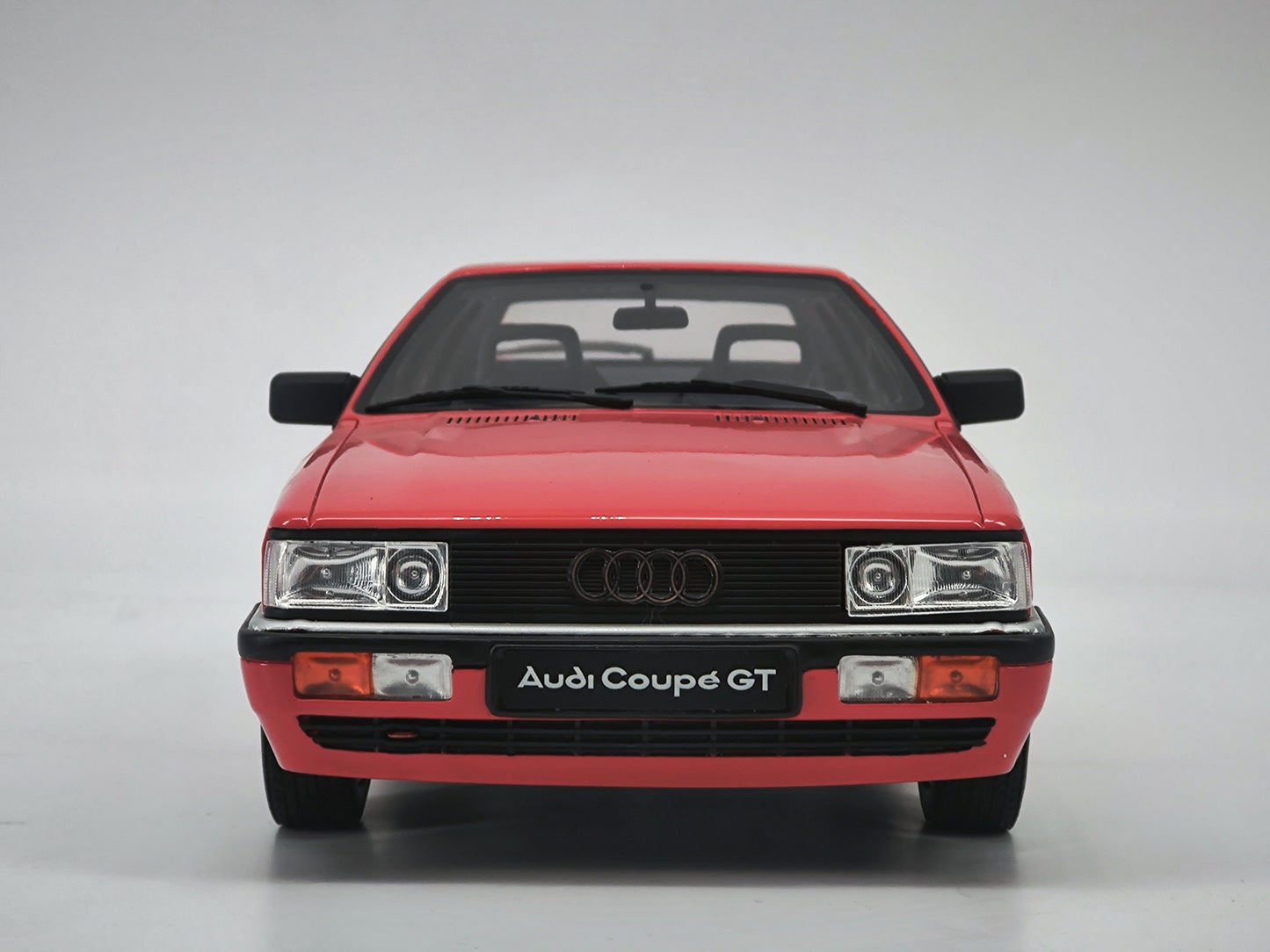 OTTO 1/18 Audi GT Coupe Simulation Car Model Ornaments
