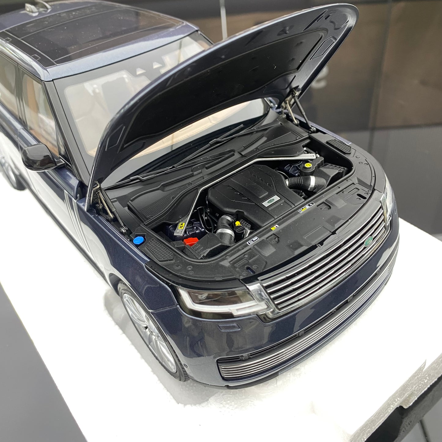 LCD 1/18 Land Rover Range Rover 2024 extended limited edition alloy full-open simulation car model gift