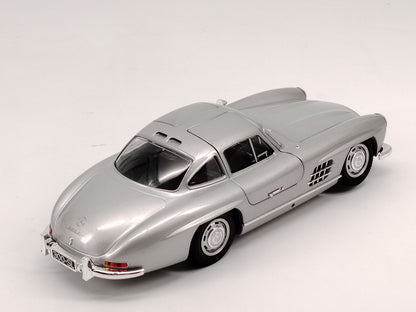 MINICHAMPS 1/18 Mercedes Benz 300SL alloy car model