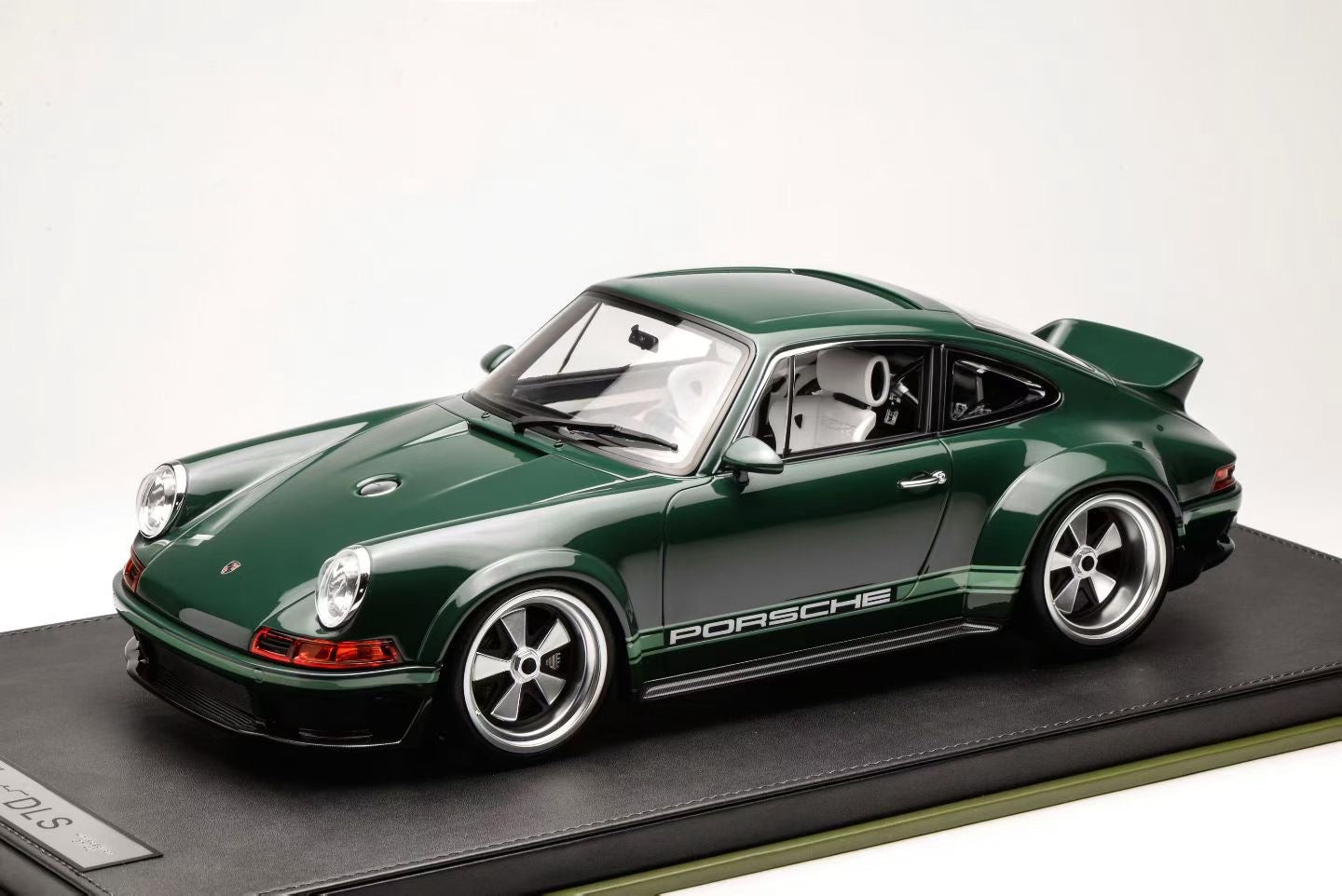 IVY 1/12 Porsche Singer DLS Limited Edition Model