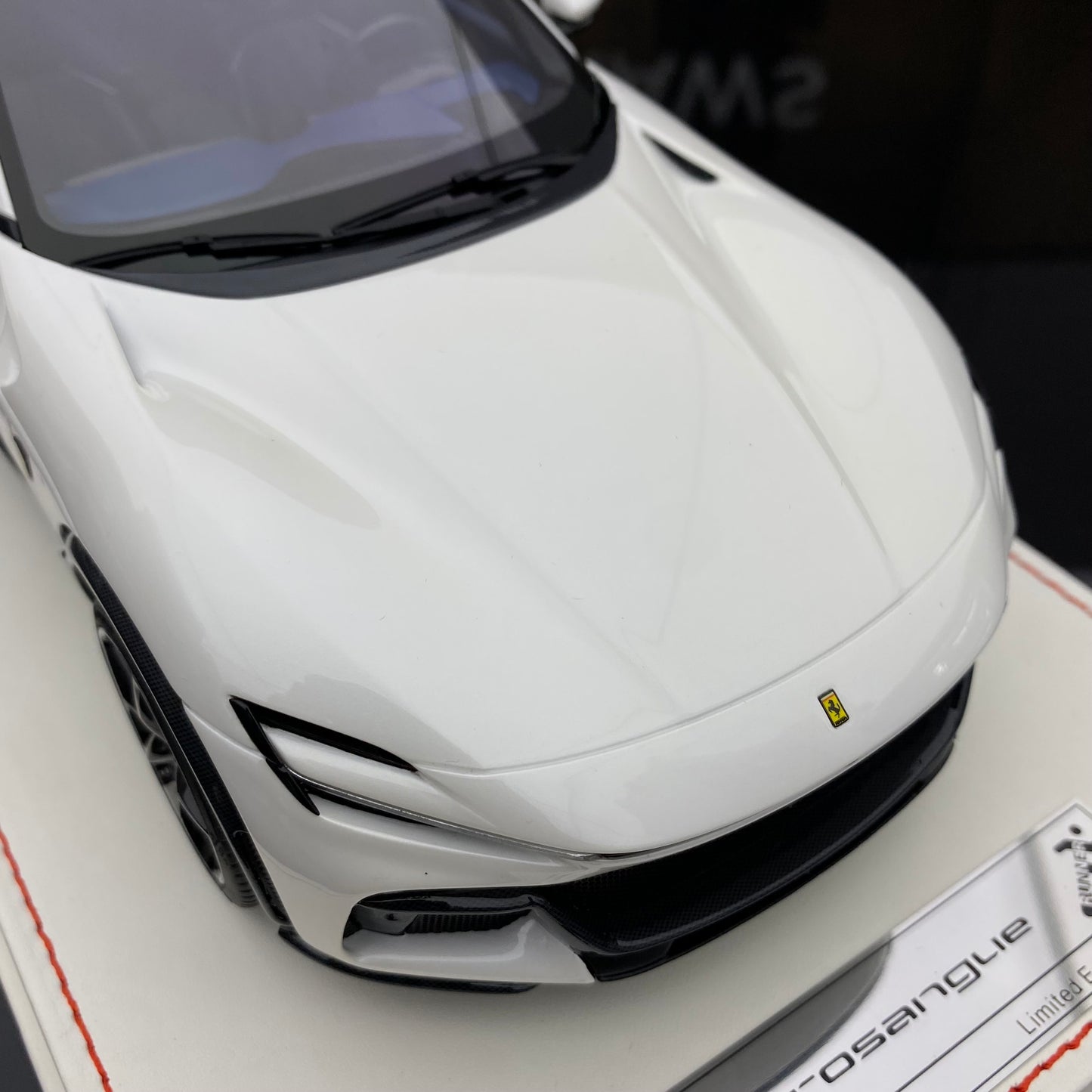 RUNNER 1/18 Ferrari Purosangue FUV resin enclosed simulation car model
