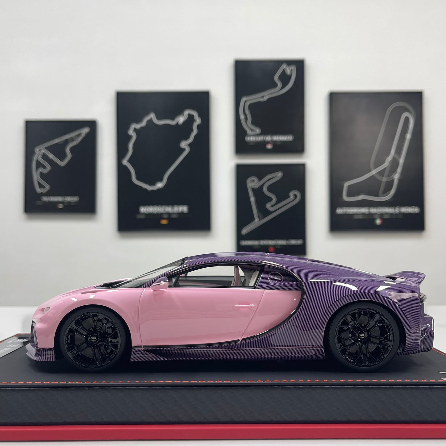 BBA MODEL 1/18 Bugatti Chiron Profilée – Pink