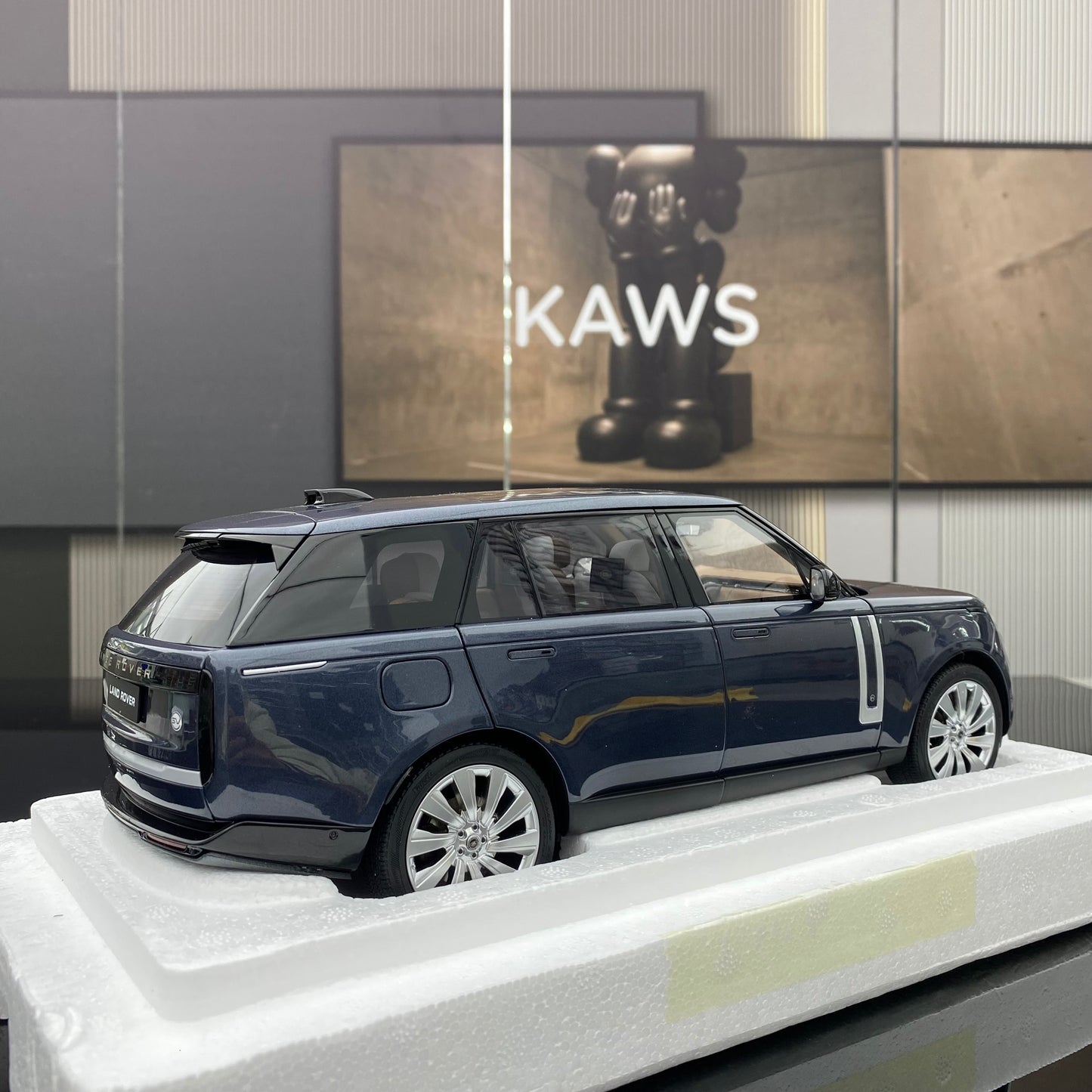 LCD 1/18 Land Rover Range Rover 2024 extended limited edition alloy full-open simulation car model gift