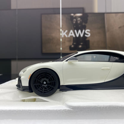 TopSpeed 1/18 Bugatti Chiron Pur Sport simulation car model