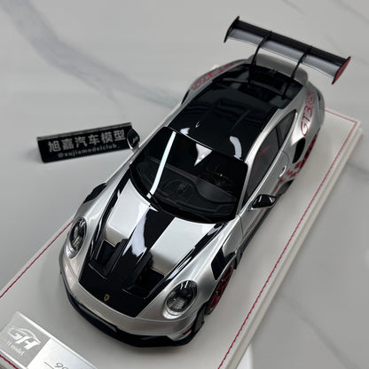 GH MODEL 1/18 Porsche 992 GT3RS Red Seals/GT Silver Limited Edition Model Car