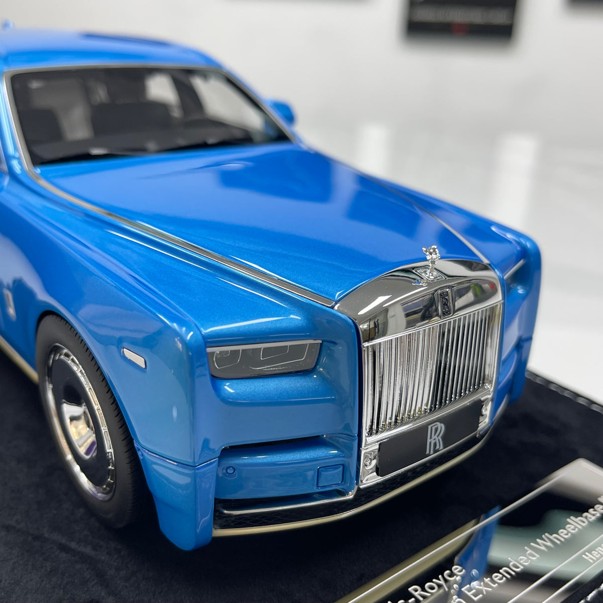 HH Model 1/18 Rolls-Royce Phantom Regatta Edition HH739