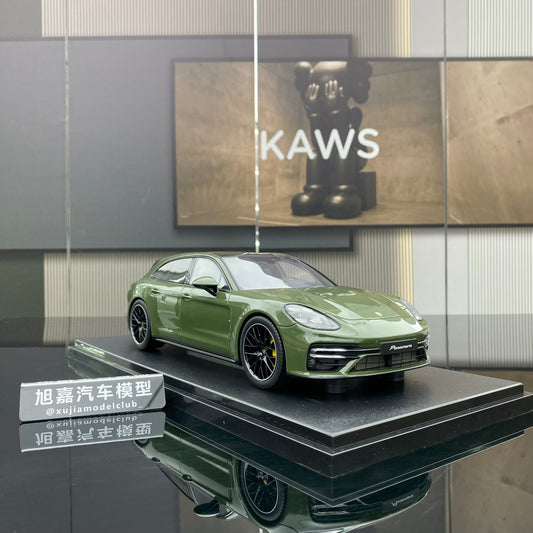 GT Spirit 1/18 Porsche Panamera Turbo S Sport Turismo Model