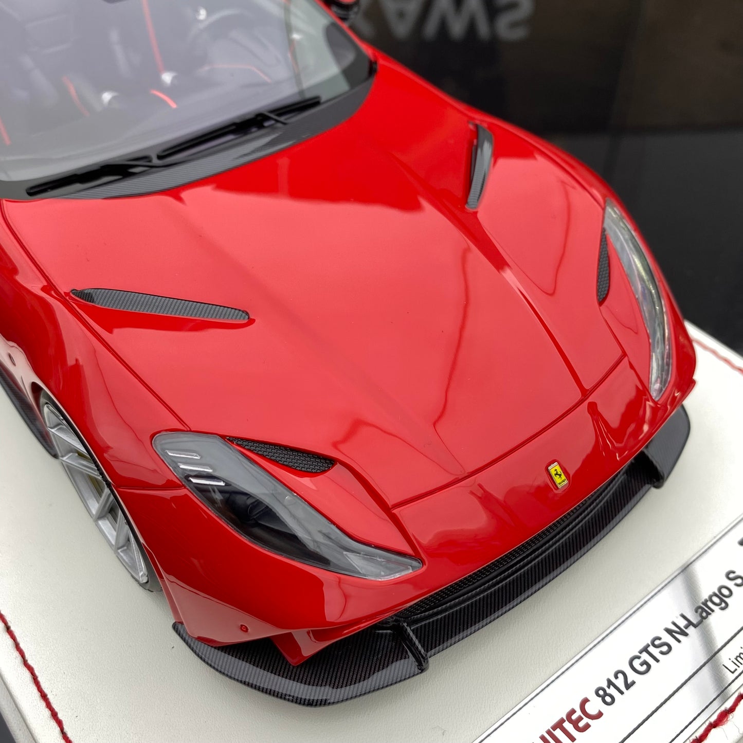 RUNNER 1/18 Ferrari 812 GTS resin sealed car model gift