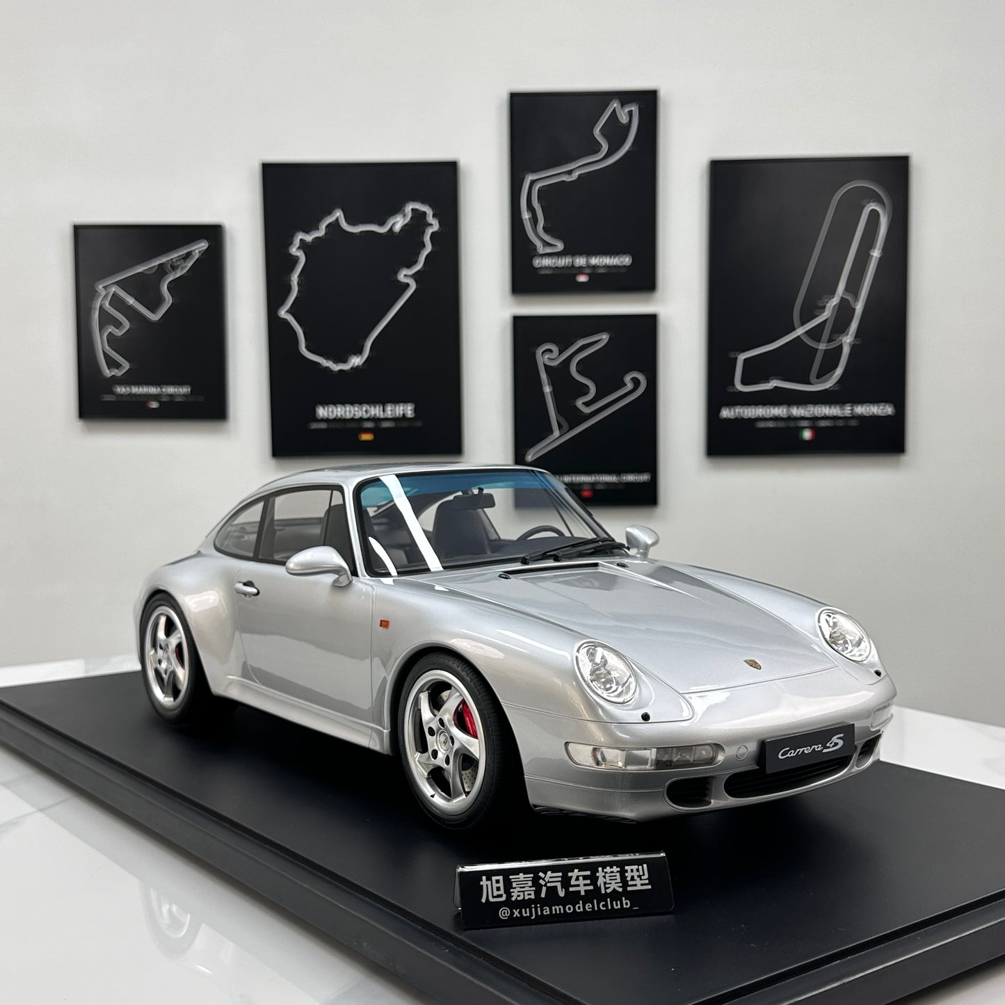 GT Spirit 1/8 Porsche 911 [993] Carrera 4S – Silver (GTS801901)