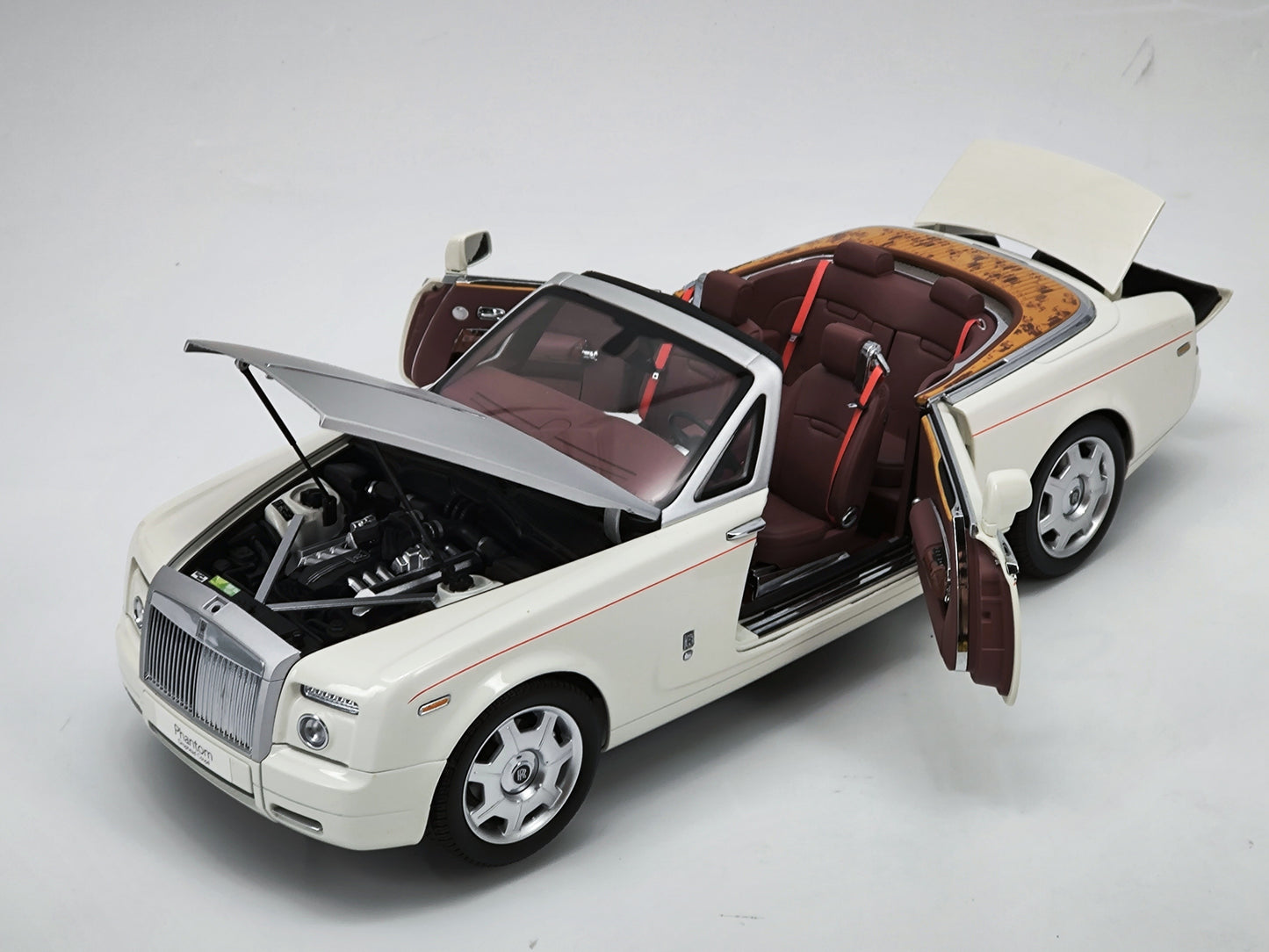 Kyosho 1/18 Rolls-Royce Phantom Drophead Coupe white alloy car model