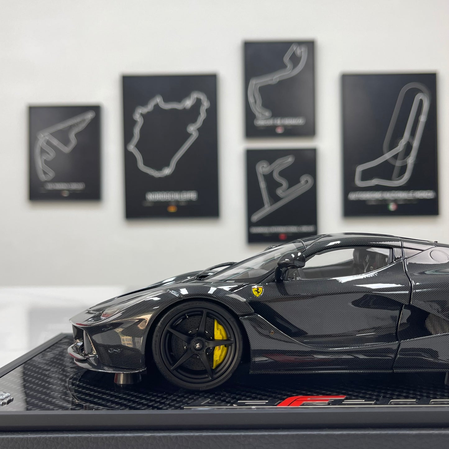 BBR 1/18 Ferrari LaFerrari, Alloy Alloy Fully Open, Carbon Fiber Sole, Black Knight BBR182244A