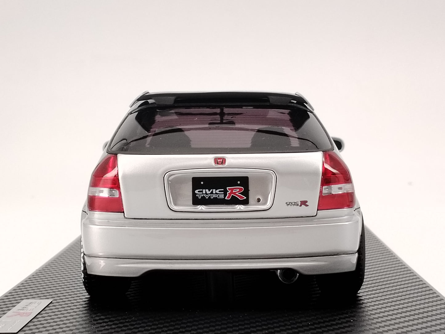 Ignition Model 1/18 Honda CIVIC (EK9) Type R resin car model