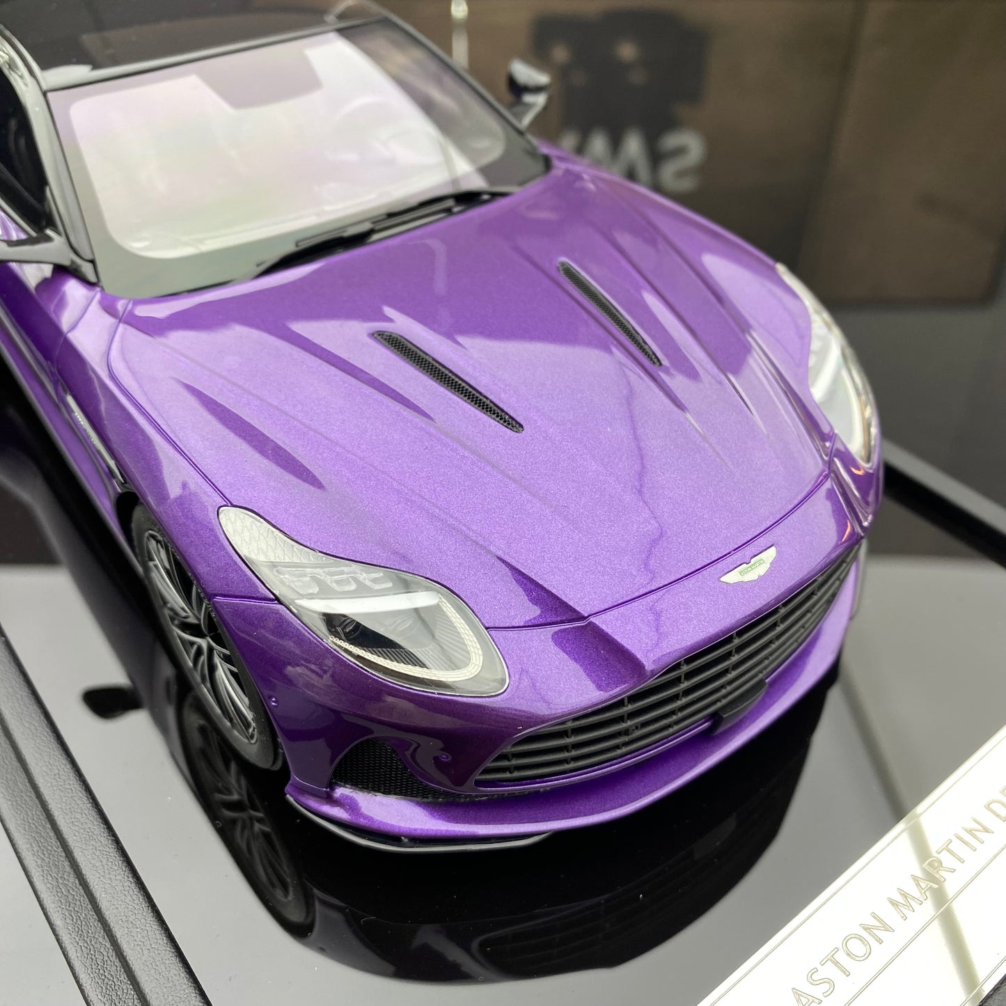 MH 1/18 Aston Martin DB12 COUPE limited edition car model gift