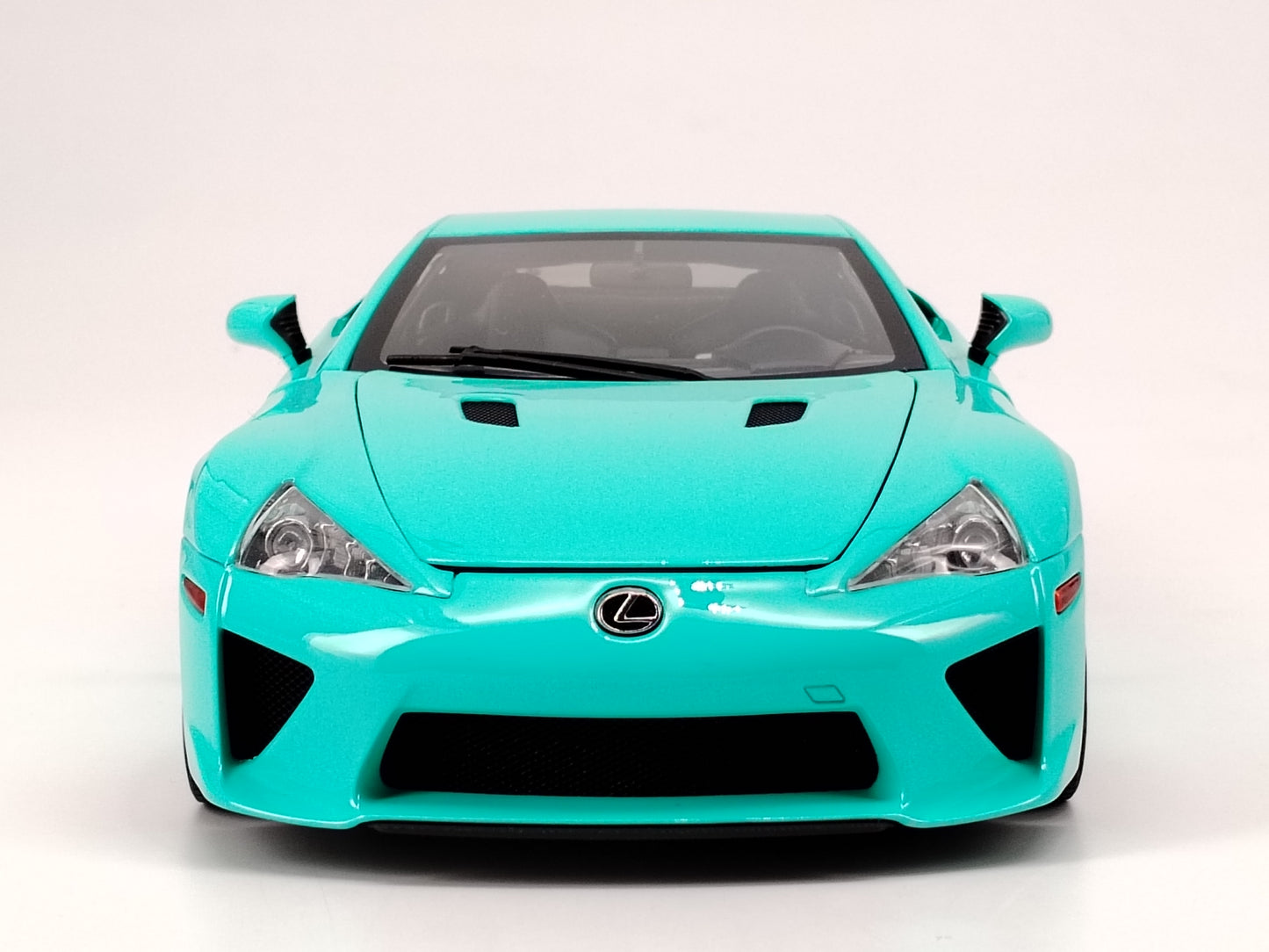 WELL 1/18 Lexus LFA Tiffany Blue Alloy Car Model