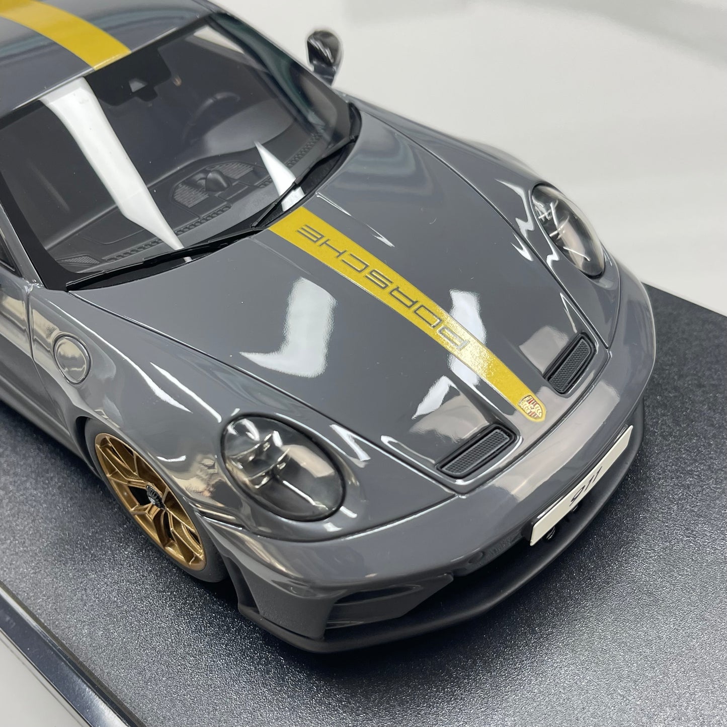 GT Spirit 1/18 Porsche 911 [992.2] GT3 Touring Grey GT577