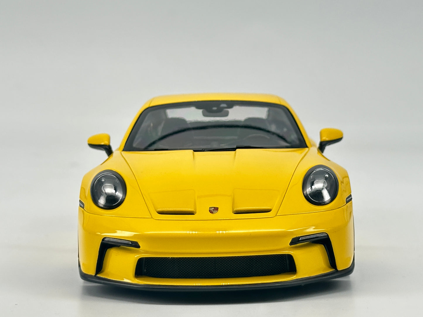 MINICHAMPS 1/18 Porsche 911 (992) GT3 TOURING 2022 Alloy Car Model