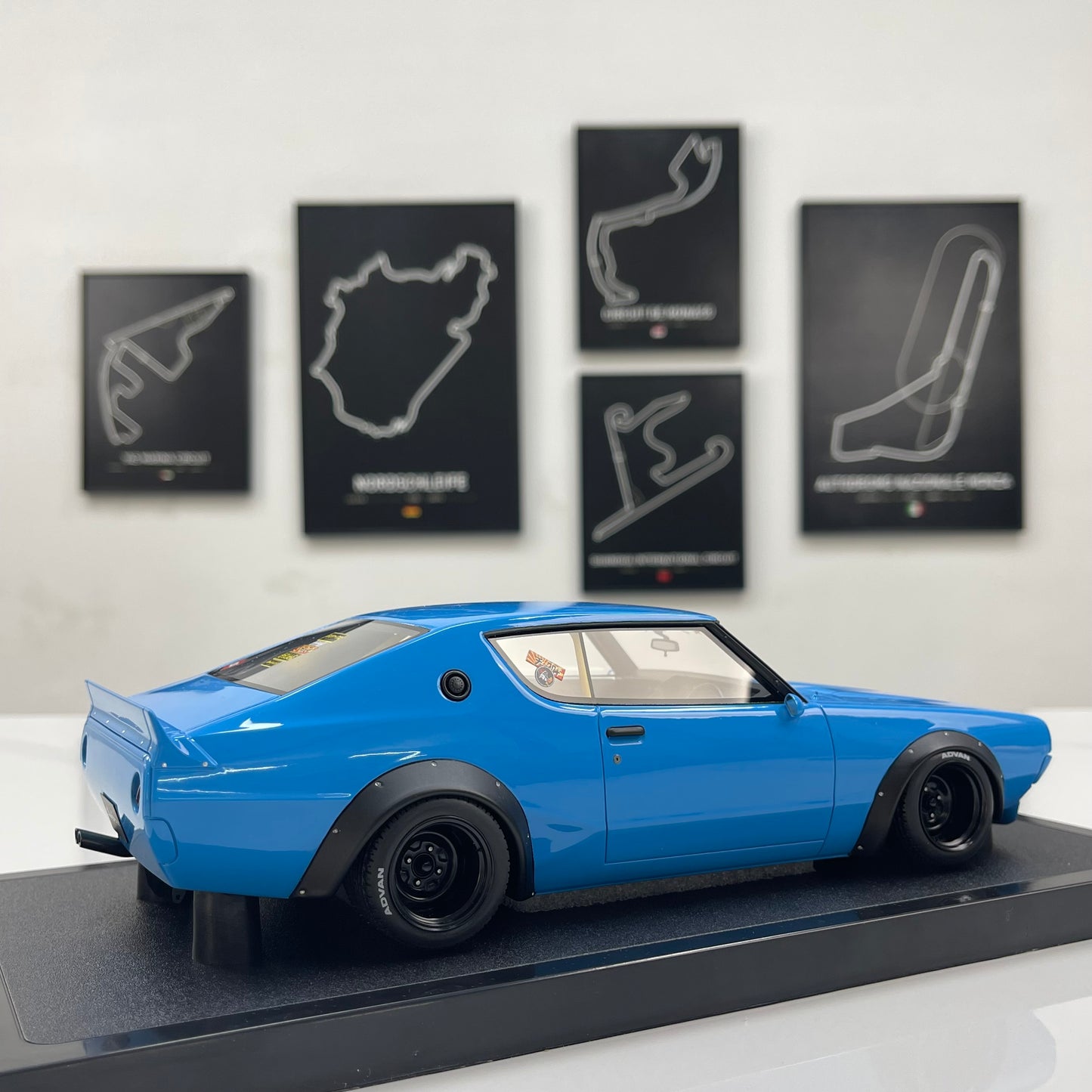 OTTO 1/18 Nissan Skyline 2000 GT-R (KPGC110) by LB-Works - Blue (OT1210)