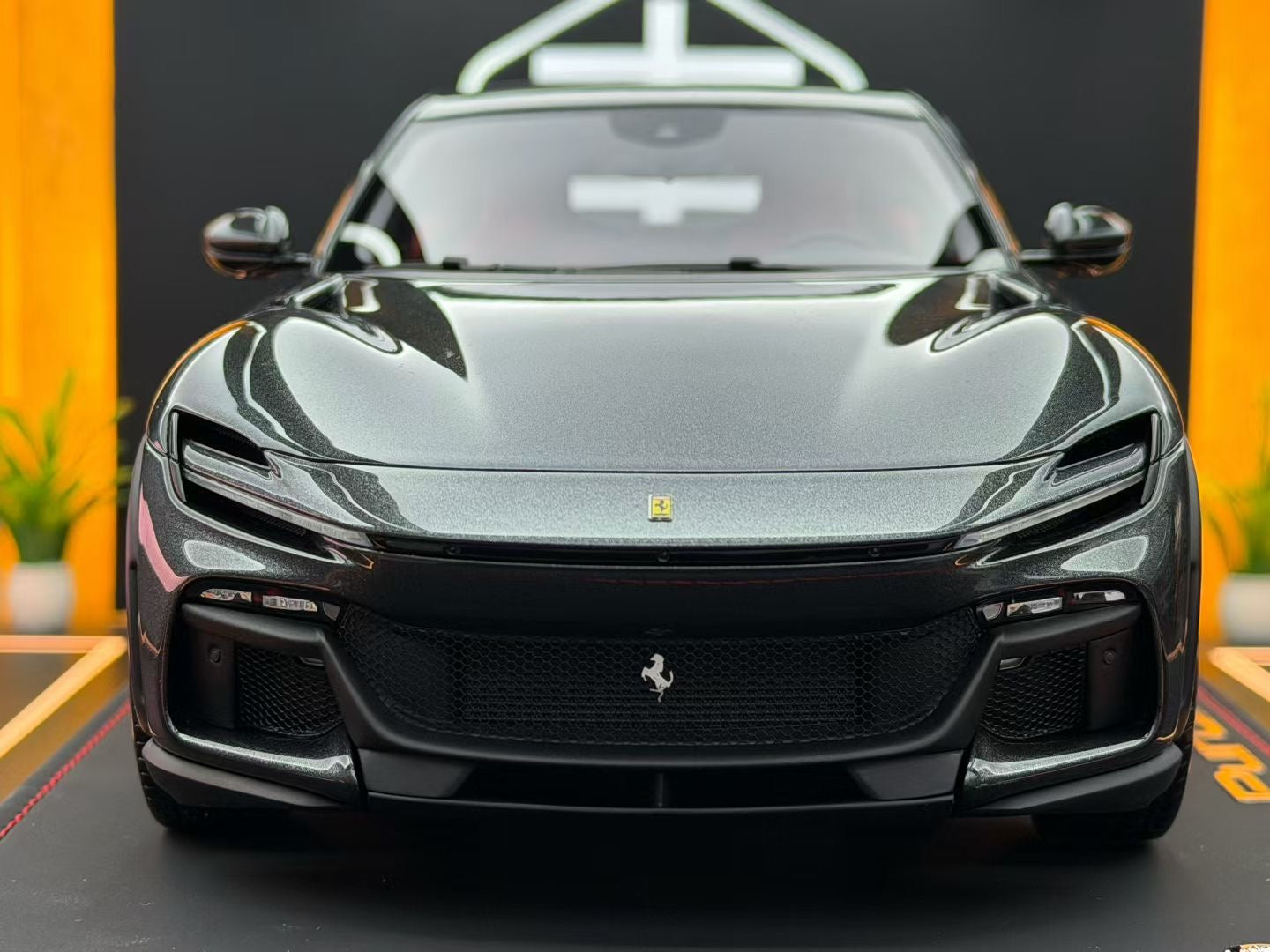 BBR 1:18 Ferrari PUROSANGUE Grey Silverstone 09/28  DDJ002