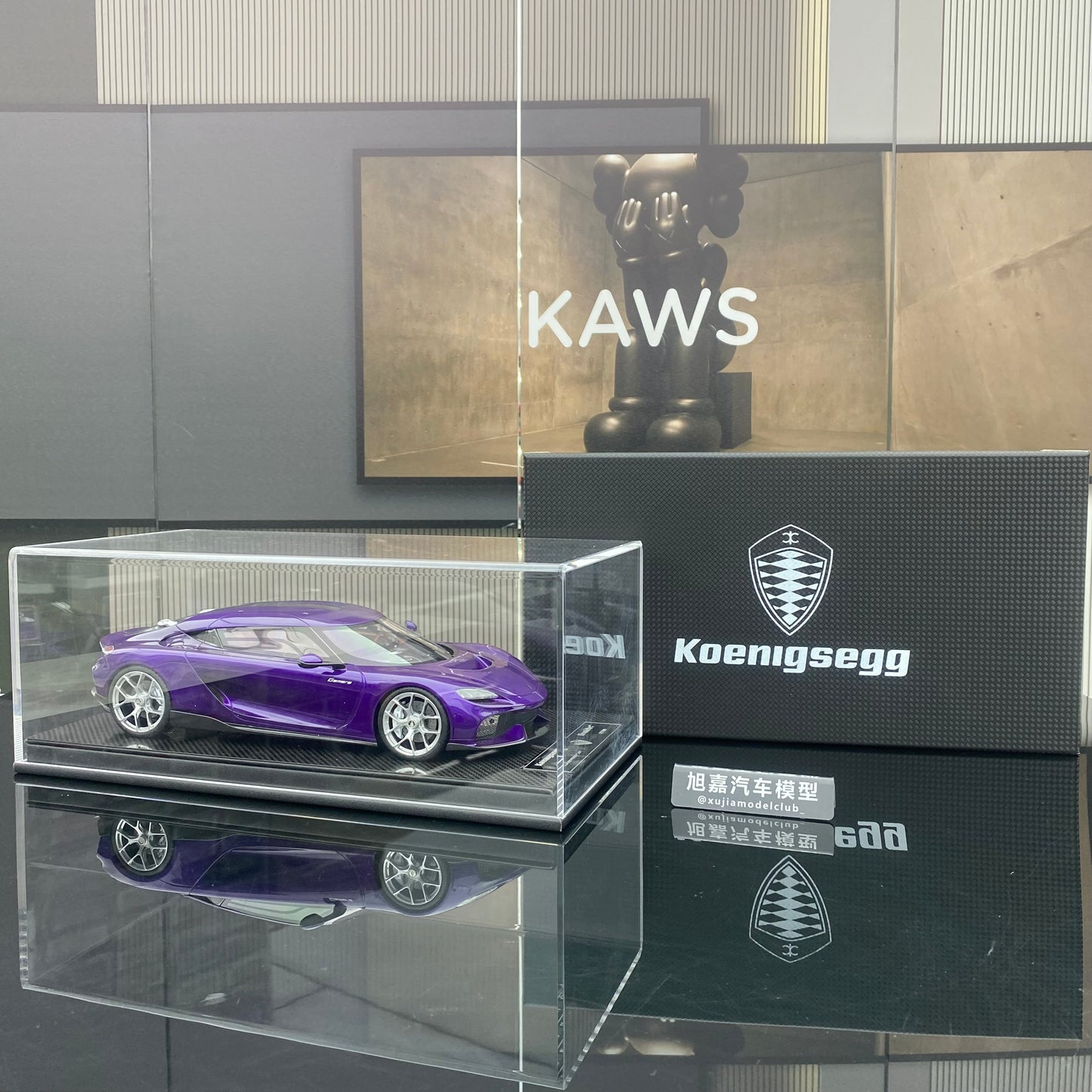 FRONTIART 1/18 Koenigsegg Gemera Purple Limited Edition Car Model Ornaments