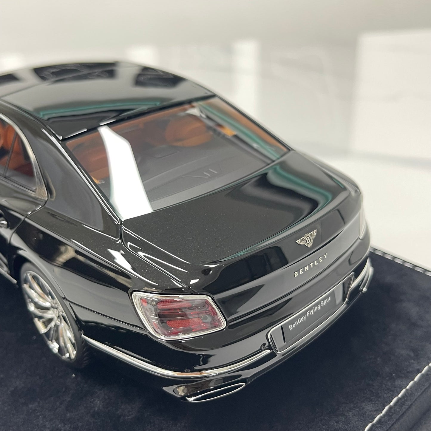 HH Model 1/18 Bentley Flying Spur Diamond Black Limited Edition Model Car