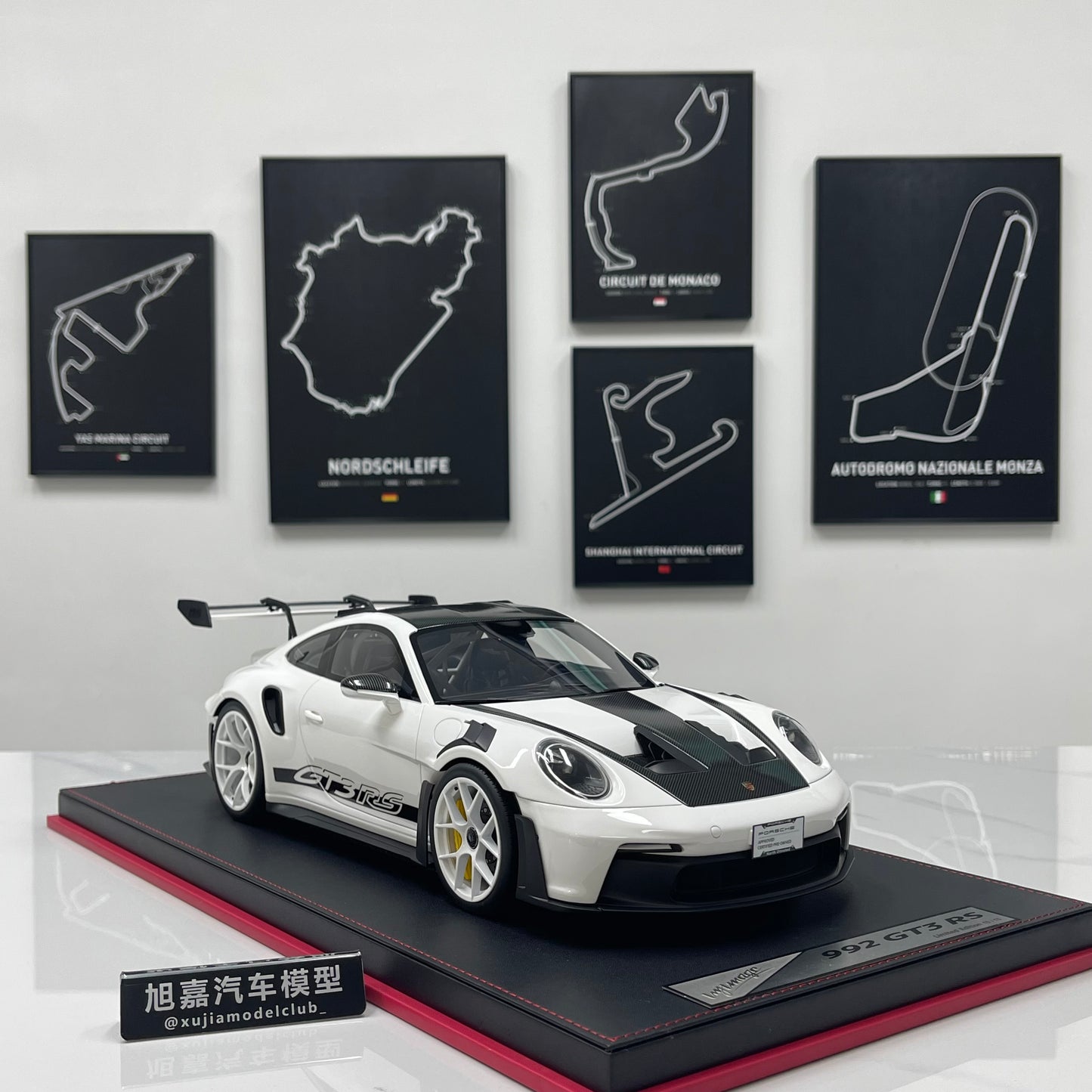 IVY 1/12 Porsche 992 GT3 RS White Wheels Limited Edition Model Car