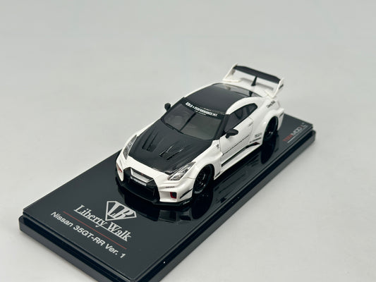 TSM 1/43 Nissan GTR R35 Nissan R35 sports car simulation car model ornaments