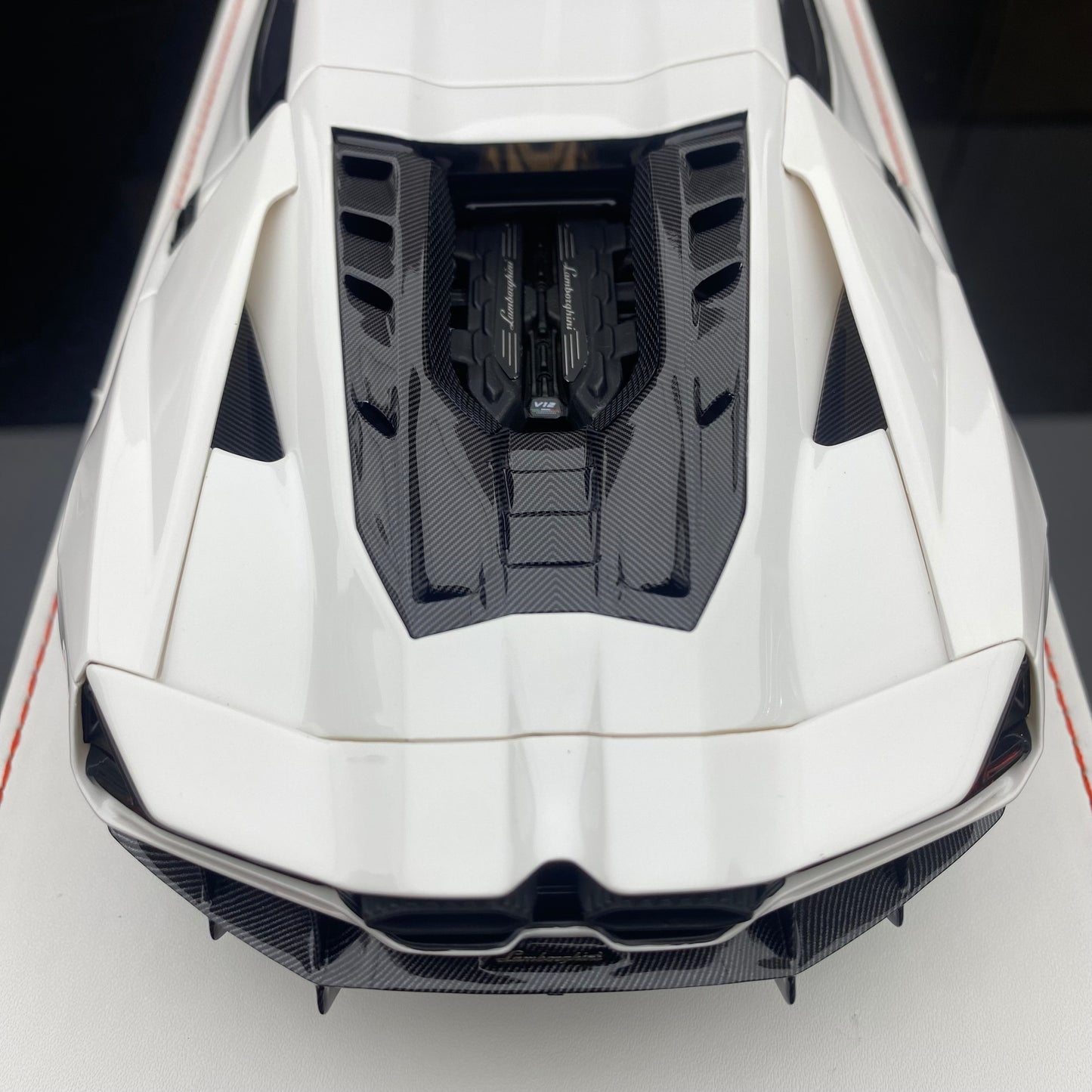 RUNNER 1/18 Lamborghini Reveulto limited edition car model ornament